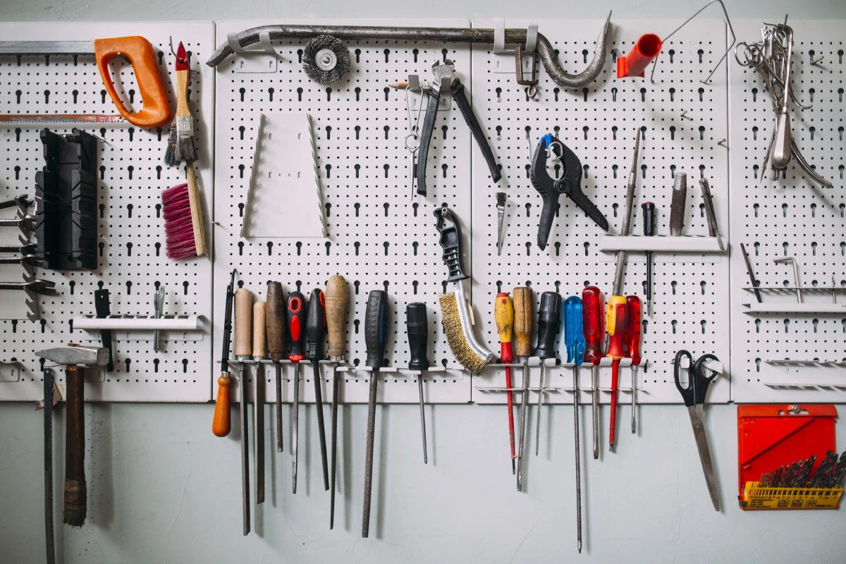 Guide pratique : Choisir entre une clé à molette et une clé Allen pour vos travaux